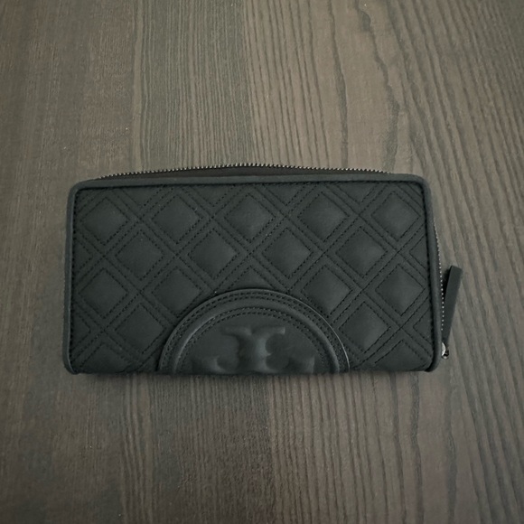 Tory Burch Wallet - Picture 2 of 6